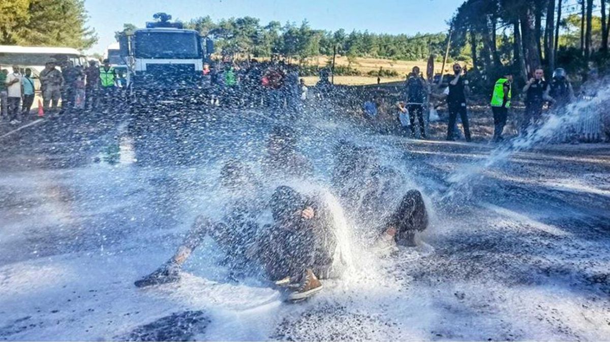 Akbelen'de ortalık karıştı! Alana gitmek isteyen çevrecilere tazyikli su ile müdahale edildi, gözaltına alınanlar var