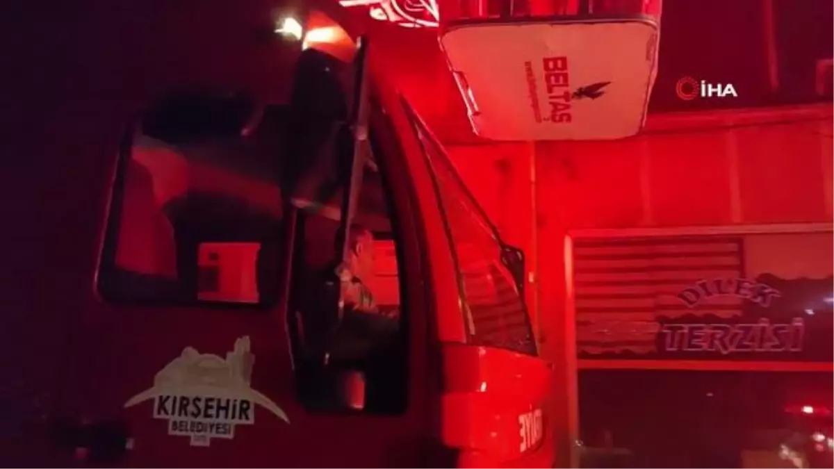 İşhanı'nda çıkan yangın çevre iş yerlerine de sıçradı