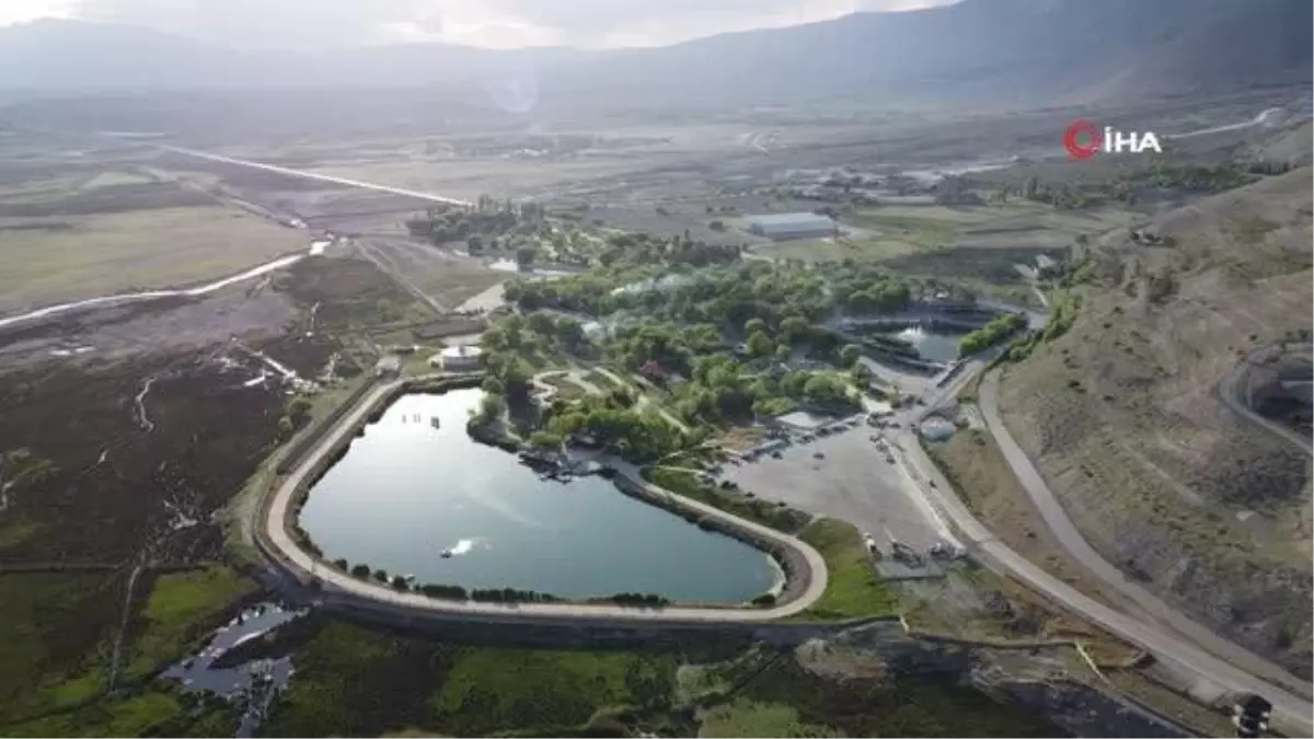 Sıcaktan bunalan vatandaşlar Ekşisu'da serinledi