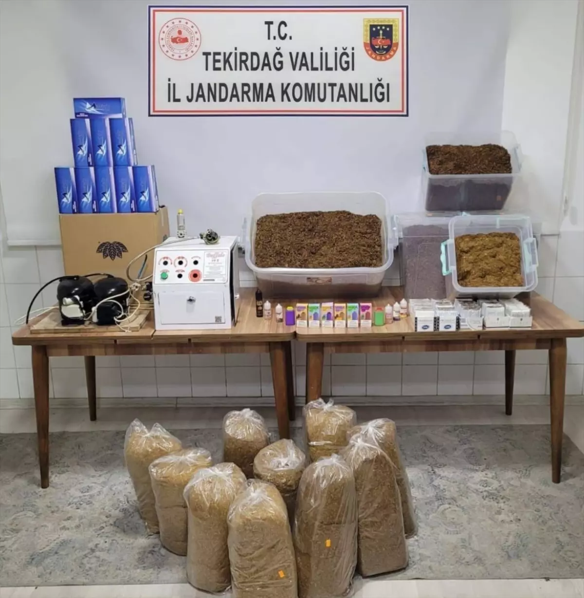 Tekirdağ'da Makaron ve Tütün Kaçakçılığı Operasyonu