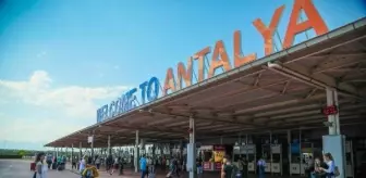 Antalya'ya 1 Günde Gelen Yolcu Rekoru Kırıldı