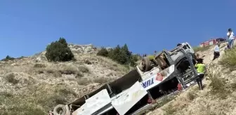 Kars'ta yolcu otobüsü viyadükten uçtu: 5 ölü, 22 yaralı (3)