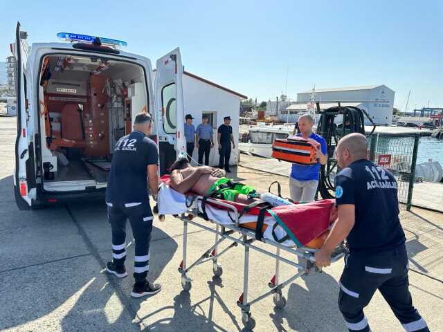 Mersin'den tekneyle açılan 2 arkadaş denizin ortasında kabus yaşadı! 4 gün sonra biri kurtarıldı, birinin ise cansız bedeni bulundu
