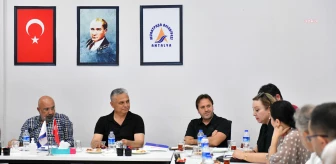 Muratpaşa Belediyesi, Sivil Toplum ve İnovasyon Merkezi'nde değerlendirme toplantısı düzenledi