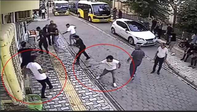 Nusaybin'de Husumetli Aileler Arasında Silahlı Kavga Görüntüleri Ortaya Çıktı