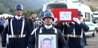Afyonkarahisar'da Şehit Düşen Jandarma Astsubay Kıdemli Çavuş Mustafa Tatlı Son Yolculuğuna Uğurlandı
