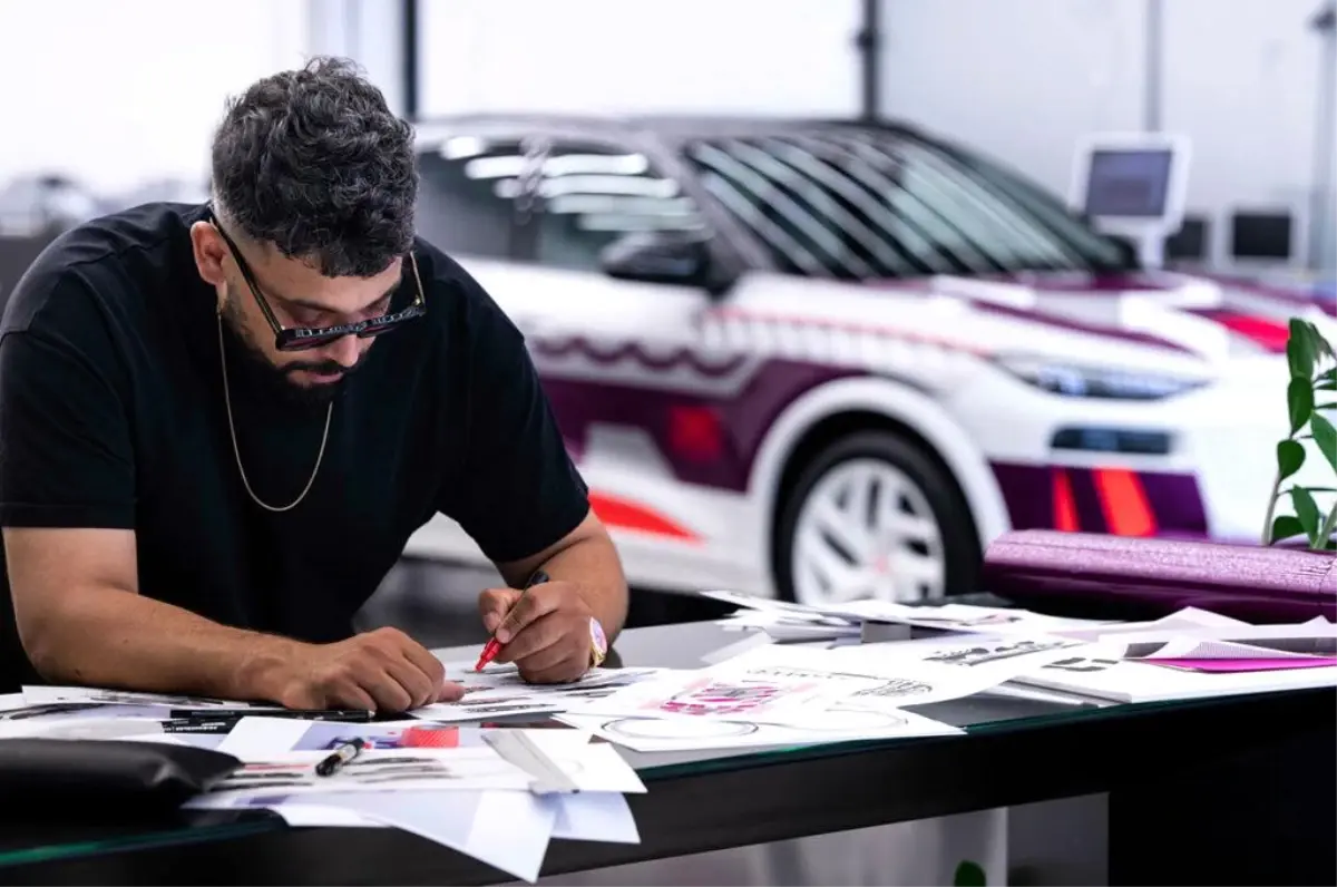 Her araca özel kostüm: Audi Q6 e-tron