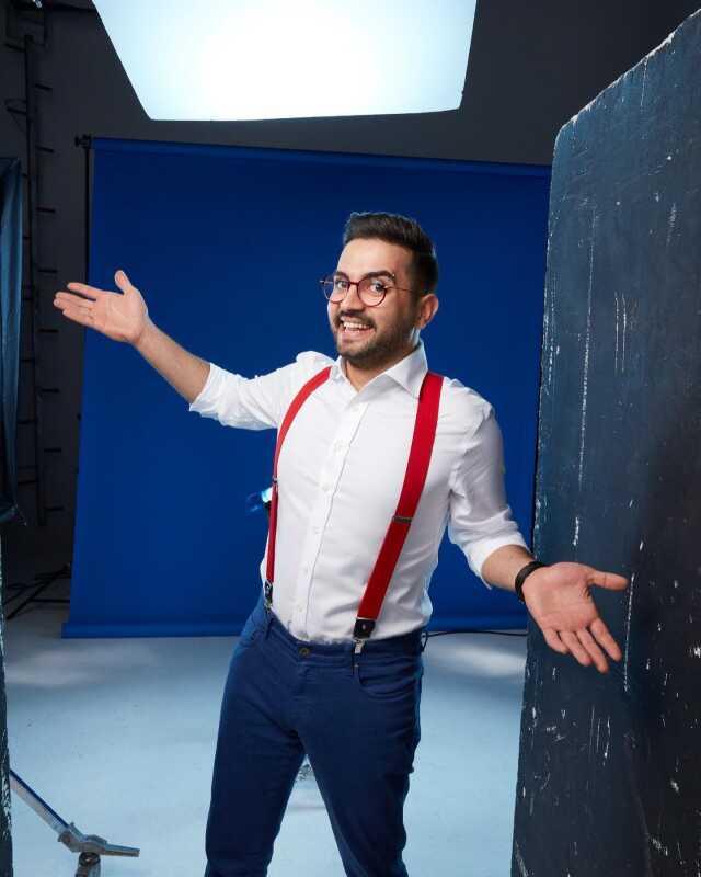 Kamerayı kapatmayı unutan fenomen Kadir Ezildi okkalı küfür etti