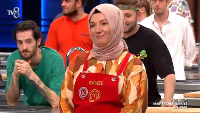 Masterchef Mavi takım ve Kırmızı takım kadrosu 2023! 31 Temmuz 2023 Masterchef yeni haftanın Mavi ve Kırmızı takım yarışmacıları kimler oldu?