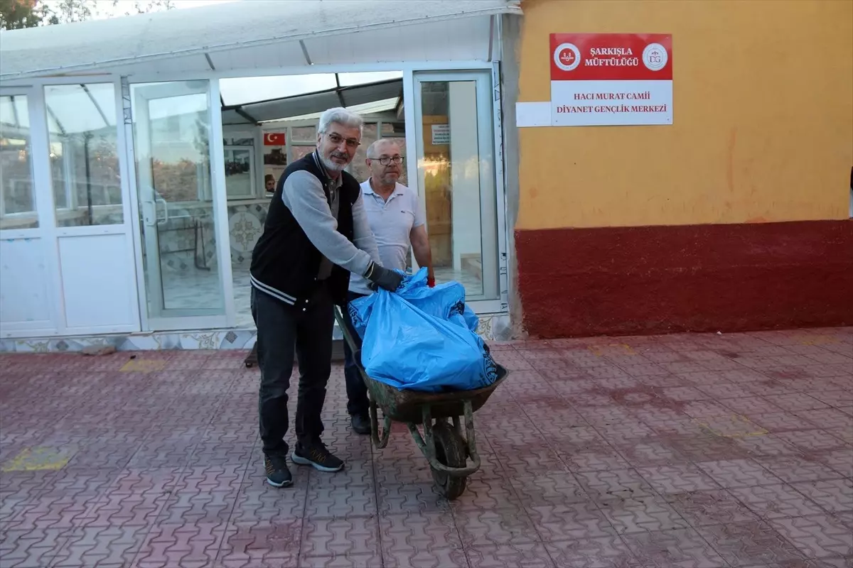 Şarkışla'dan Kahramanmaraş'a Kurban Yardımı