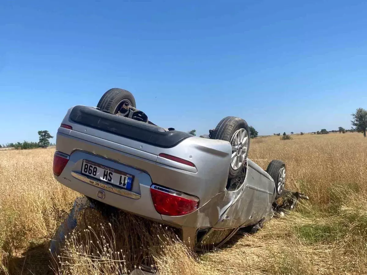 Uşak'ta takla atan otomobilde 5 kişi yaralandı