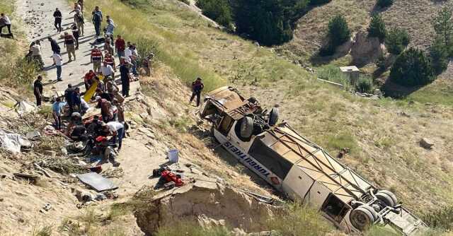 8 kişinin hayatını kaybettiği trafik kazasından yaralı kurtulan vatandaş: Şoför uyuyordu