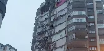 Adana'da depremde yıkılan apartmanın müteahhitlerine hapis cezası istemiyle dava açıldı