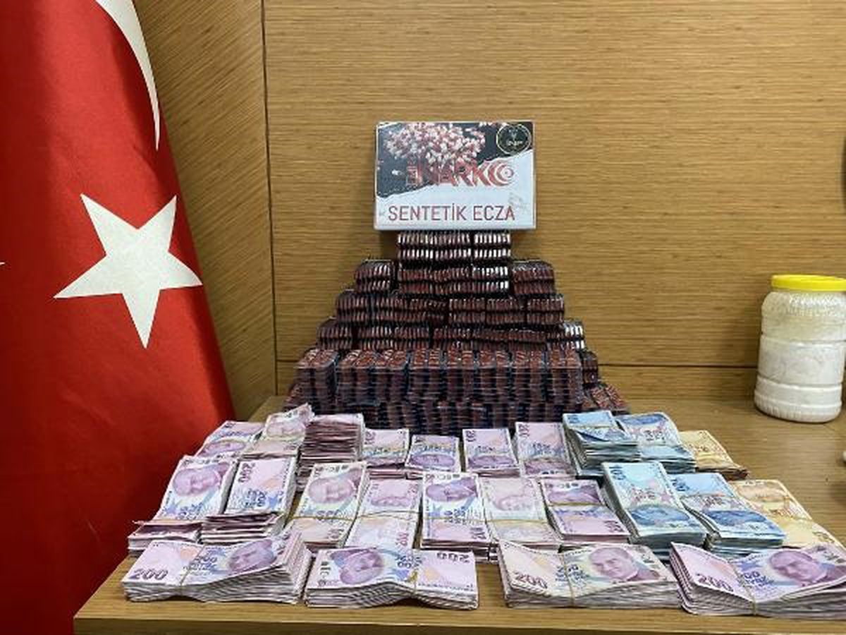 İzmir'de büyük uyuşturucu operasyonu: 13,5 kilo kokain ele geçirildi