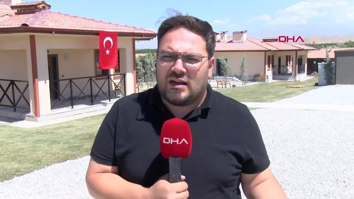 Malatya'da depremzedeler yeni evlerine kavuştu