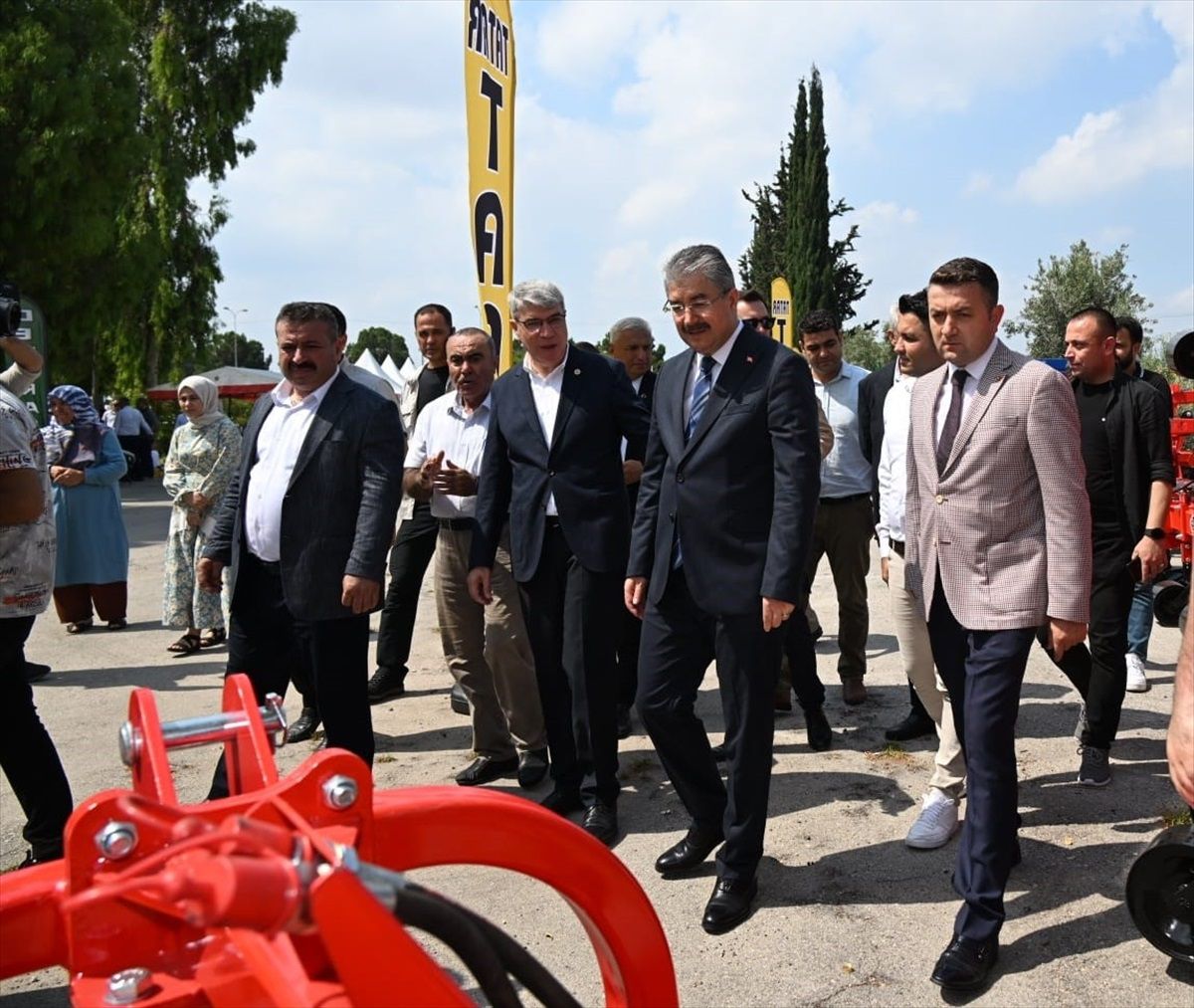 Osmaniye'de çiftçilere hibe destekli makine ve ekipman dağıtıldı