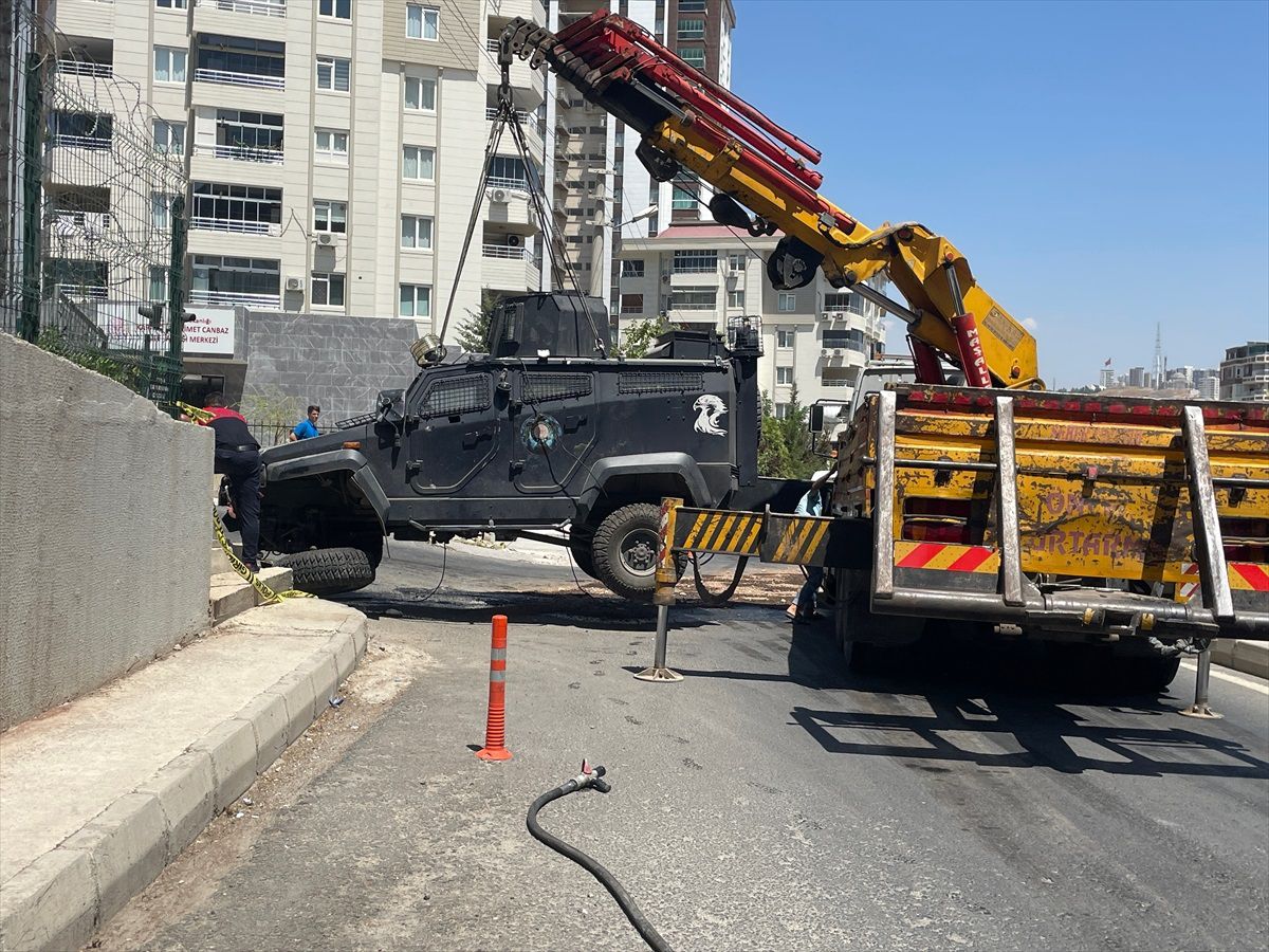 Şanlıurfa'da Zırhlı Polis Aracının Devrilmesi Sonucu Şehit Olan Polis Memuru Ramazan Kütük'ün Cenazesi Hatay'a Gönderildi