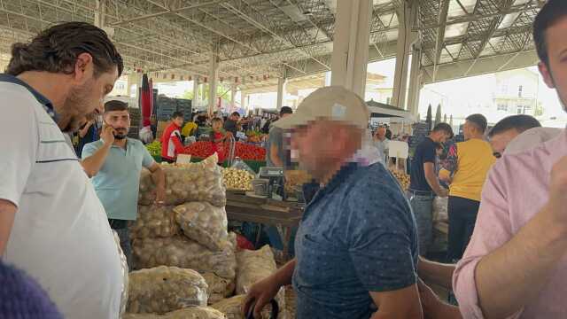 67 yaşındaki adam, pazarda sahte parayla alışveriş yaparken yakalandı