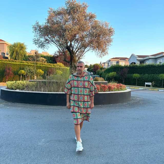 El örgüsü takım giyen Berdan Mardini dillere düştü! Benzetmeler bomba El örgüsü takım giyen Berdan Mardini dillere düştü! Benzetmeler bomba