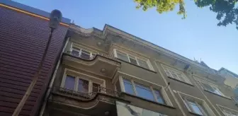 Konya'da Kaldırımda Beton Sıva Parçaları Düştü: Baba ve Kızı Yaralandı