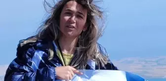 Hemşire, Sağlıkta Şiddete Dikkat Çekmek İçin Dağa Tırmandı