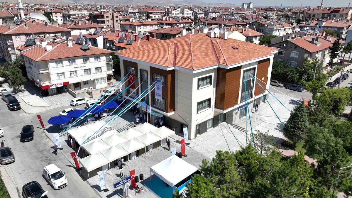 Konya Selçuklu'da Bedir Sosyal Tesisi Açıldı