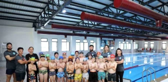 Akyazı'da 5 Bin 500 Kişiye Ücretsiz Yüzme Eğitimi Verildi