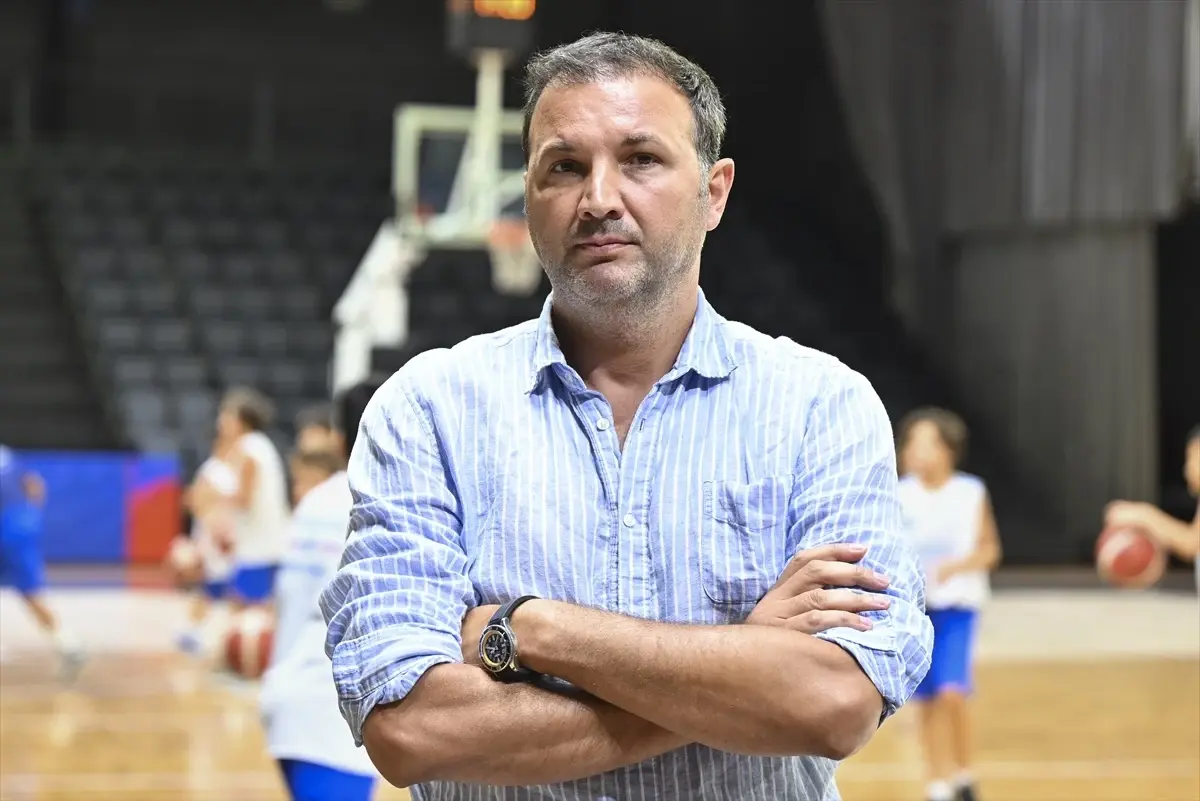 Anadolu Efes Altyapı Sorumlusu Erdal Bibo, kulüpteki çalışmaları anlattı Açıklaması