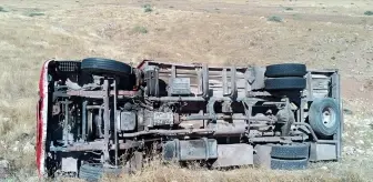 Batman'da kamyonun şarampole devrilmesi sonucu sürücü yaralandı