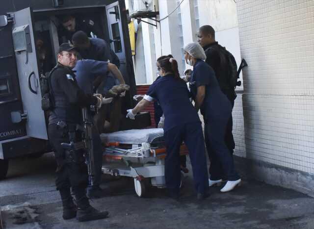 Brezilya polisinden uyuşturucu çetelerine baskın: 43 ölü Brezilya polisinden uyuşturucu çetelerine baskın: 43 ölü