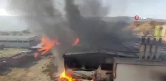 Kastamonu'da ahşap kapı boya atölyesi alevlere teslim oldu