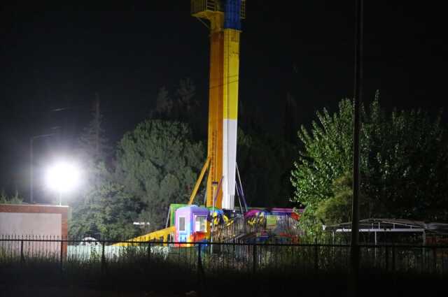Lunaparkta salıncak önce savruldu sonra ağaca çarptı: 6 yaralı