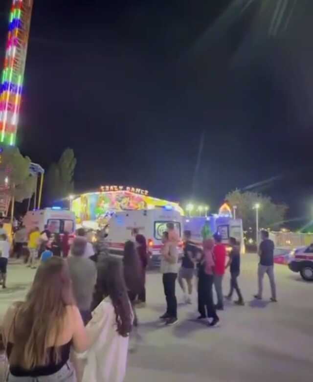 Lunaparkta salıncak önce savruldu sonra ağaca çarptı: 6 yaralı