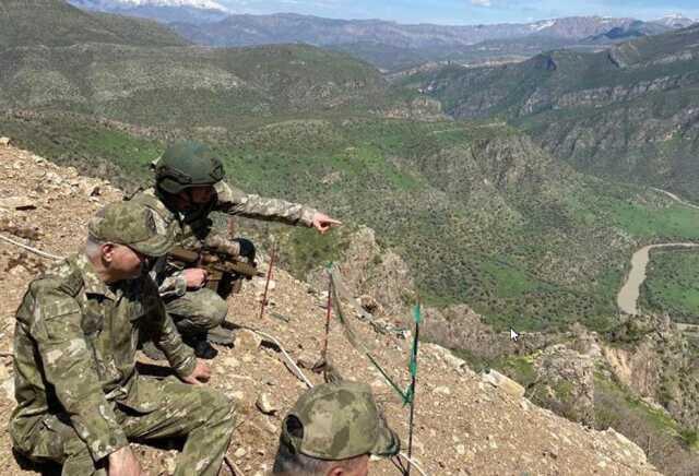 Son Dakika: TSK'nın yeni komuta kademesi belli oldu! Genelkurmay Başkanı Orgeneral Metin Gürak Son Dakika: TSK'nın yeni komuta kademesi belli oldu! Genelkurmay Başkanı Orgeneral Metin Gürak