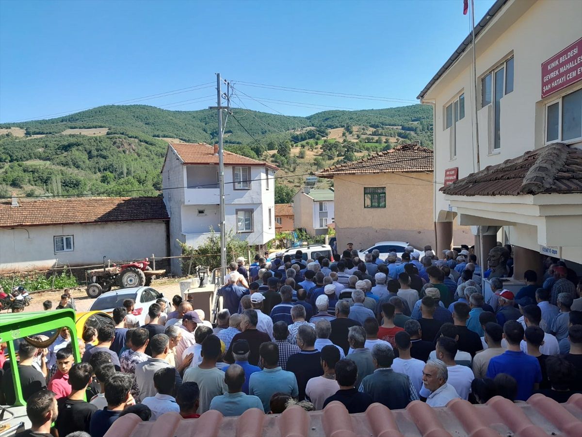 Tokat'ta bıçaklı kavgada hayatını kaybeden genç toprağa verildi