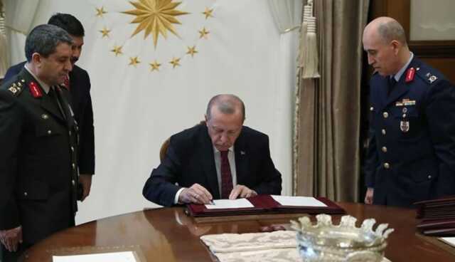 YAŞ KARARLARI 2023: Hangi komutanlar emekli oldu? Terfi eden komutanlar kimler? YAŞ KARARLARI 2023: Hangi komutanlar emekli oldu? Terfi eden komutanlar kimler?