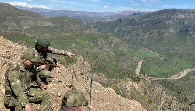 Yeni Genelkurmay Başkanı Metin Gürak'ın bilinmeyenleri! 15 Temmuz'da FETÖ'cü askerlere böyle ayar vermişti Yeni Genelkurmay Başkanı Metin Gürak'ın bilinmeyenleri! 15 Temmuz'da FETÖ'cü askerlere böyle ayar vermişti
