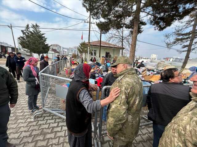 Yeni Genelkurmay Başkanı Metin Gürak'ın bilinmeyenleri! 15 Temmuz'da FETÖ'cü askerlere böyle ayar vermişti Yeni Genelkurmay Başkanı Metin Gürak'ın bilinmeyenleri! 15 Temmuz'da FETÖ'cü askerlere böyle ayar vermişti