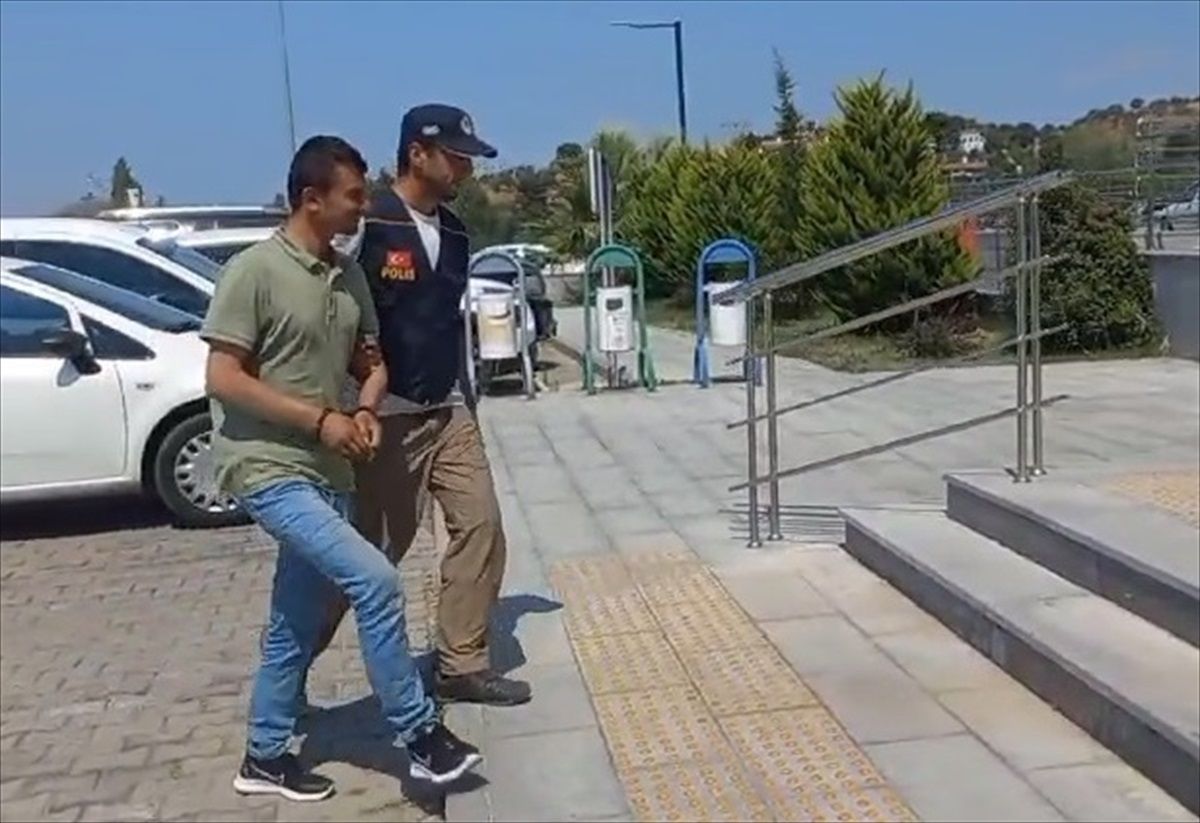 Çanakkale'de İnsan Kaçakçılığı Operasyonu: 55 Düzensiz Göçmen Yakalandı