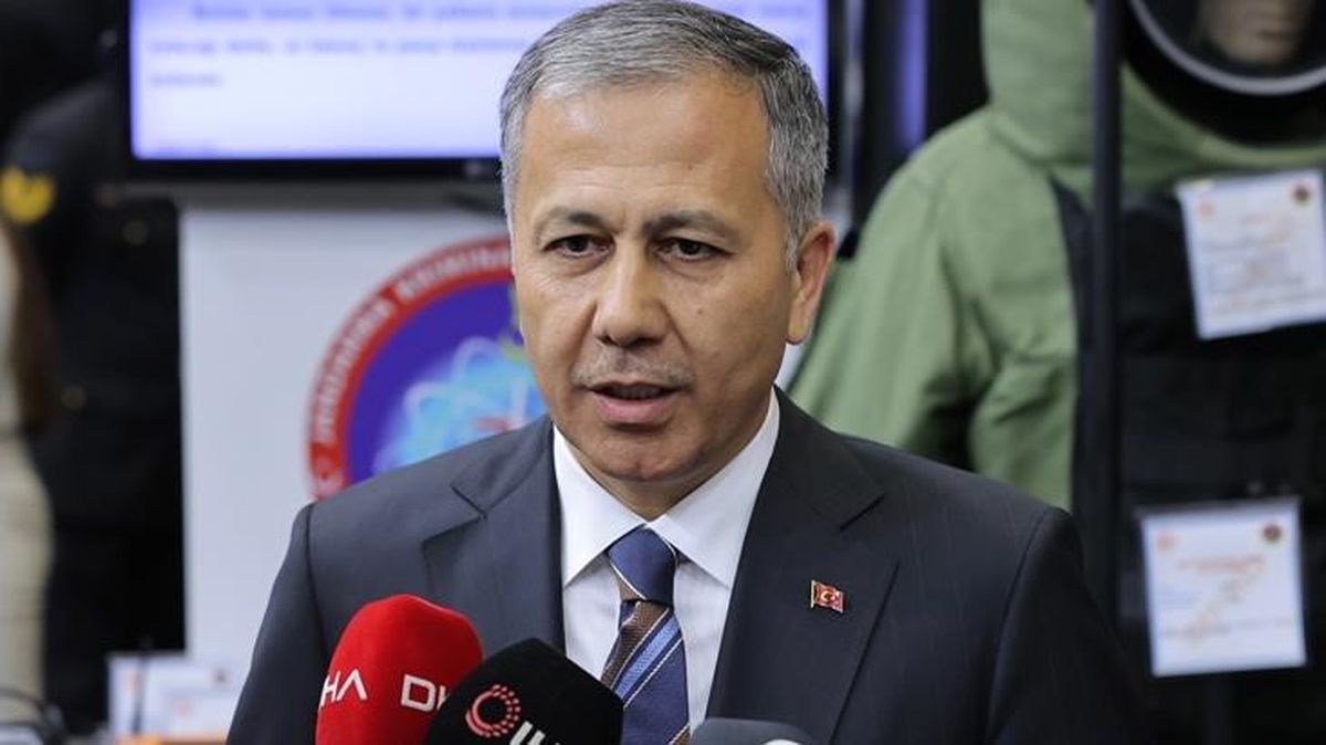 İçişleri Bakanı Yerlikaya'nın siber suçlarla mücadelede 60 günlük karnesi! Rakamları paylaşıp ekipleri tebrik etti