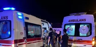 Turgutlu'da yolcu otobüsü TIR'a çarptı: 3 yaralı