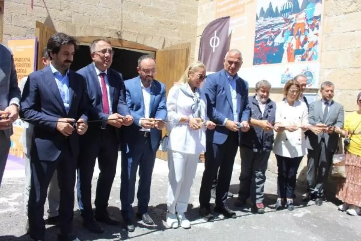 Kültür ve Turizm Bakanı Mehmet Nuri Ersoy Kapadokya Balon ve Kültür Yolu Festivali'ne Katıldı