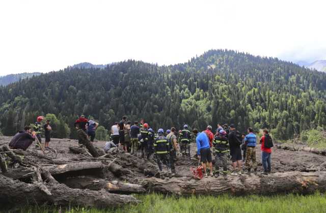 Gürcistan'da heyelan felaketinde ölü sayısı 17 yükseldi