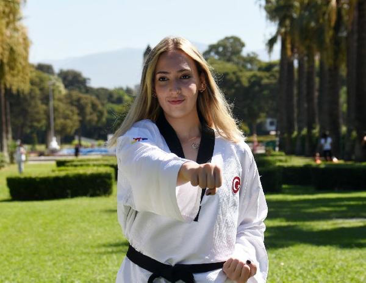 İzmirli Tekvandocu Esra Akbulak Çin'de Bronz Madalya Kazandı