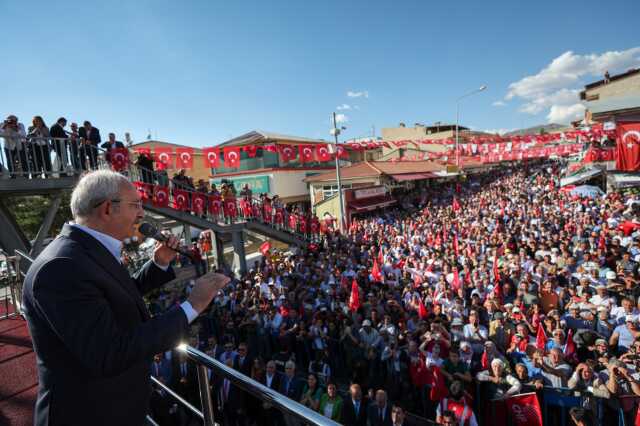 Kılıçdaroğlu, elindeki 200 TL'lik banknotla vatandaşlara seslendi: Asıl zammı seçimden sonra göreceksiniz