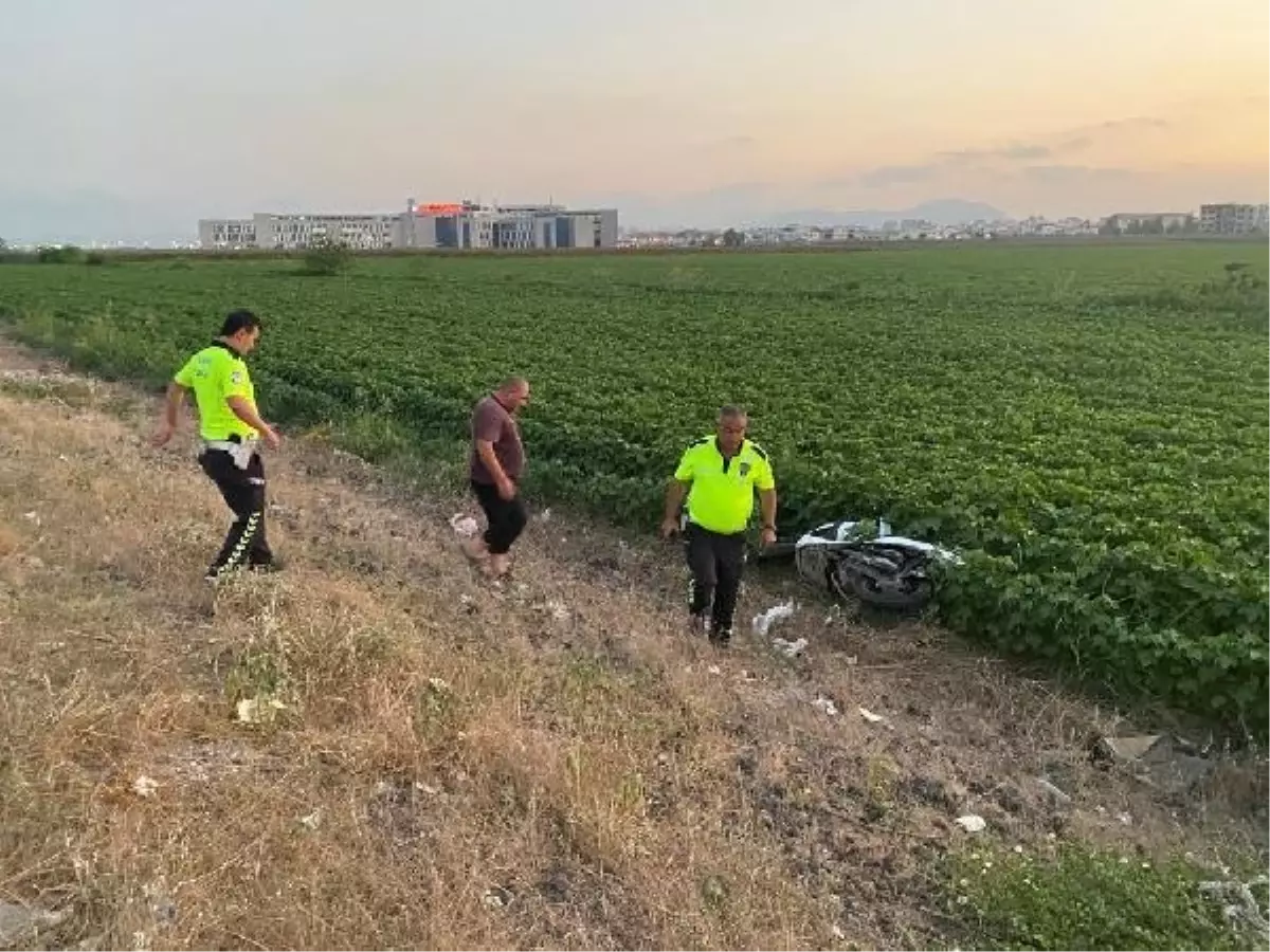 Adana'da Motosiklet Kazası: Bir Ölü, İki Yaralı