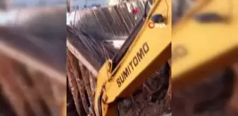 Sarıyer'de bina inşaatı için temel kazısı yapılan alanda yol çöktü