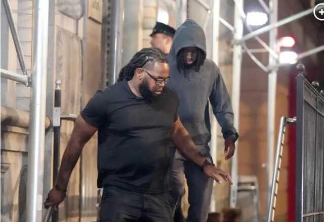 Twitch Yayıncısı Kai Cenat'ın bedava PlayStation çekilişi kaosa önüştü: Binlerce kişi mağdur oldu Çok Sayıda Gözaltı Twitch Yayıncısı Kai Cenat'ın bedava PlayStation çekilişi kaosa önüştü: Binlerce kişi mağdur oldu Çok Sayıda Gözaltı