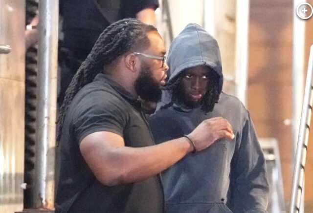 Twitch Yayıncısı Kai Cenat'ın bedava PlayStation çekilişi kaosa önüştü: Binlerce kişi mağdur oldu Çok Sayıda Gözaltı Twitch Yayıncısı Kai Cenat'ın bedava PlayStation çekilişi kaosa önüştü: Binlerce kişi mağdur oldu Çok Sayıda Gözaltı