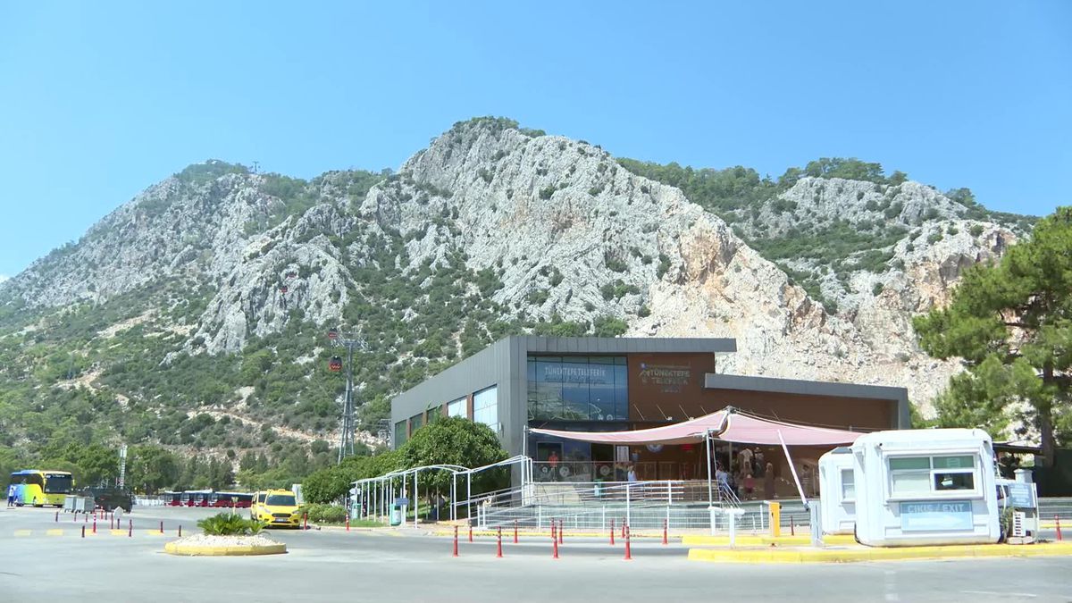 Antalya Büyükşehir Belediyesi Tünektepe Teleferik ve Sosyal Tesisleri Yeniden Hizmete Açıldı